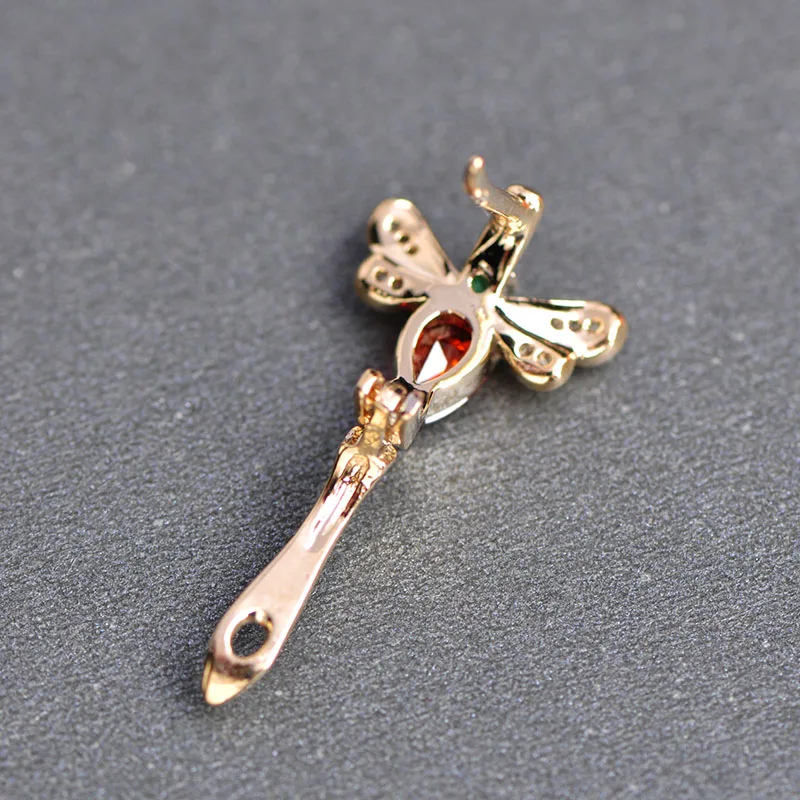 Женские медные серьги гвоздики FUNMOR изящные в виде пчелы с цирконом английское