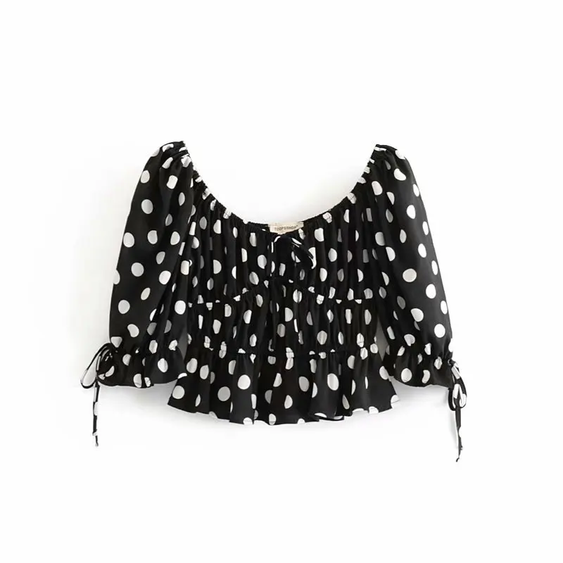 Женская футболка в горошек с открытыми плечами и рюшами | одежда