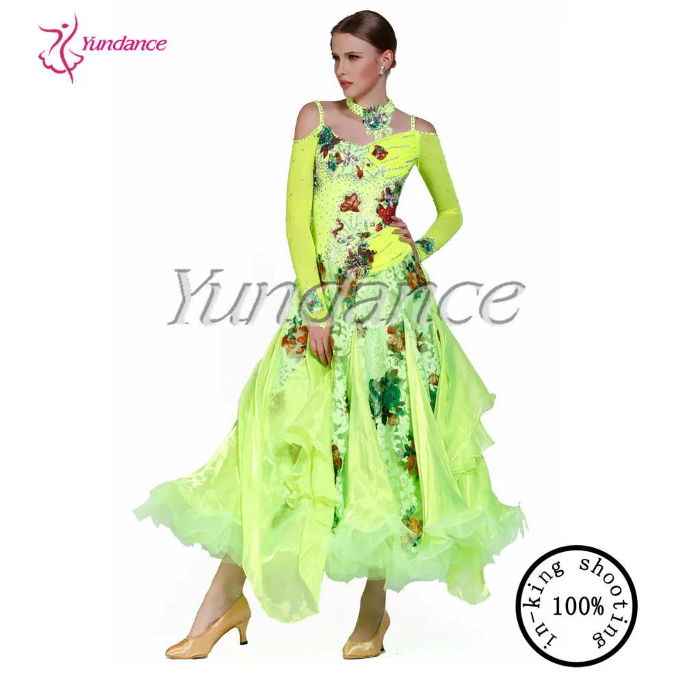 

2016 Princess Stage Peformance Clothing For Woman B-13131