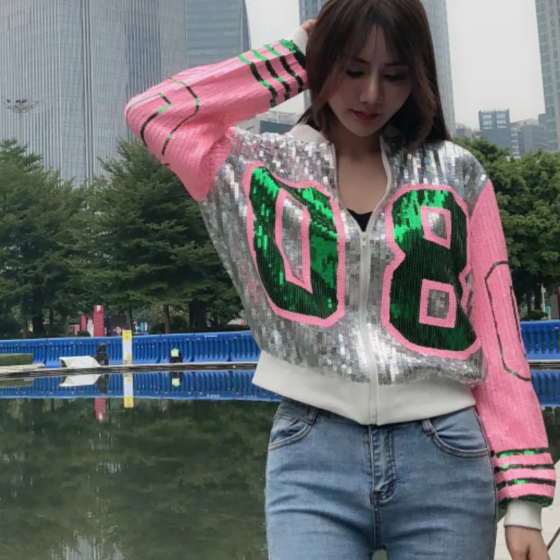 Бейсбольная куртка с воротником-стойкой блестками марлевая надписью Number 08