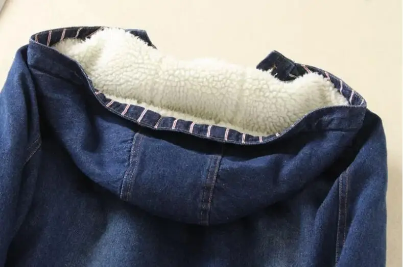 Женская джинсовая куртка весенняя осенняя зимняя теплая повседневная