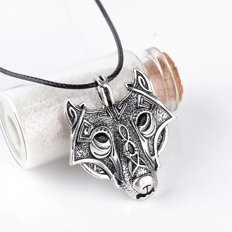 

Fashion Vintage 3D Animal Jewelry Wolf Head Necklace Norse Vikings Pendant Necklace Norse Wolf Necklace
