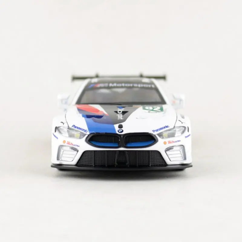 Масштаб 1:32/литая металлическая игрушка модель/2018 M8 GTE Le Mans/звуковая светильник