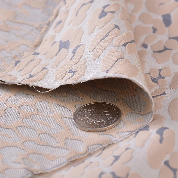 

Senior jacquard fabric with the same paragraph light luxury three-dimensional leopard cotton feel elastic fashion fabric dress f