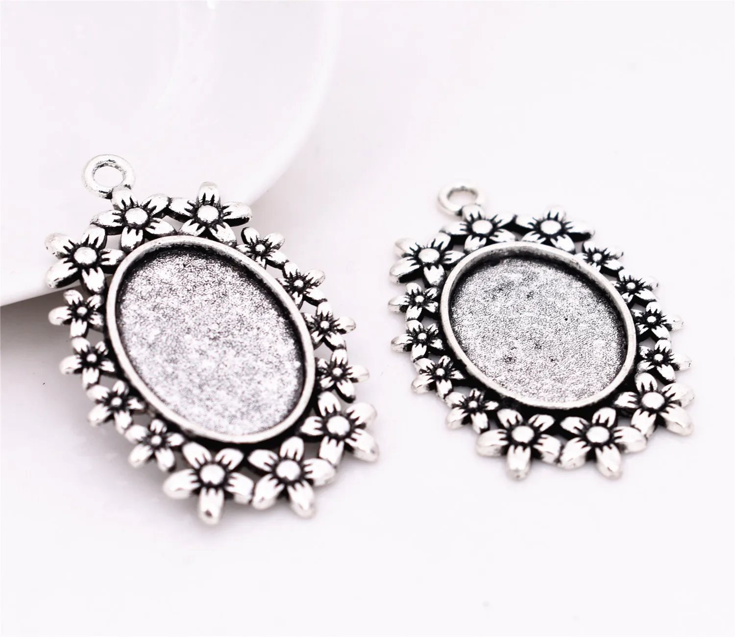 

New Fashion 4pcs 18x25mm Inner Size Antique Silver Plated Flower Style Cabochon Base Cameo Setting Charms Pendant-A4-36