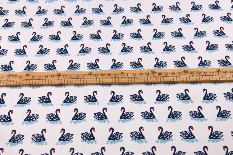 50*142 см Лебедь печатных хлопок tissu 100% Поплин Ткань для лоскутного шитья детей лист
