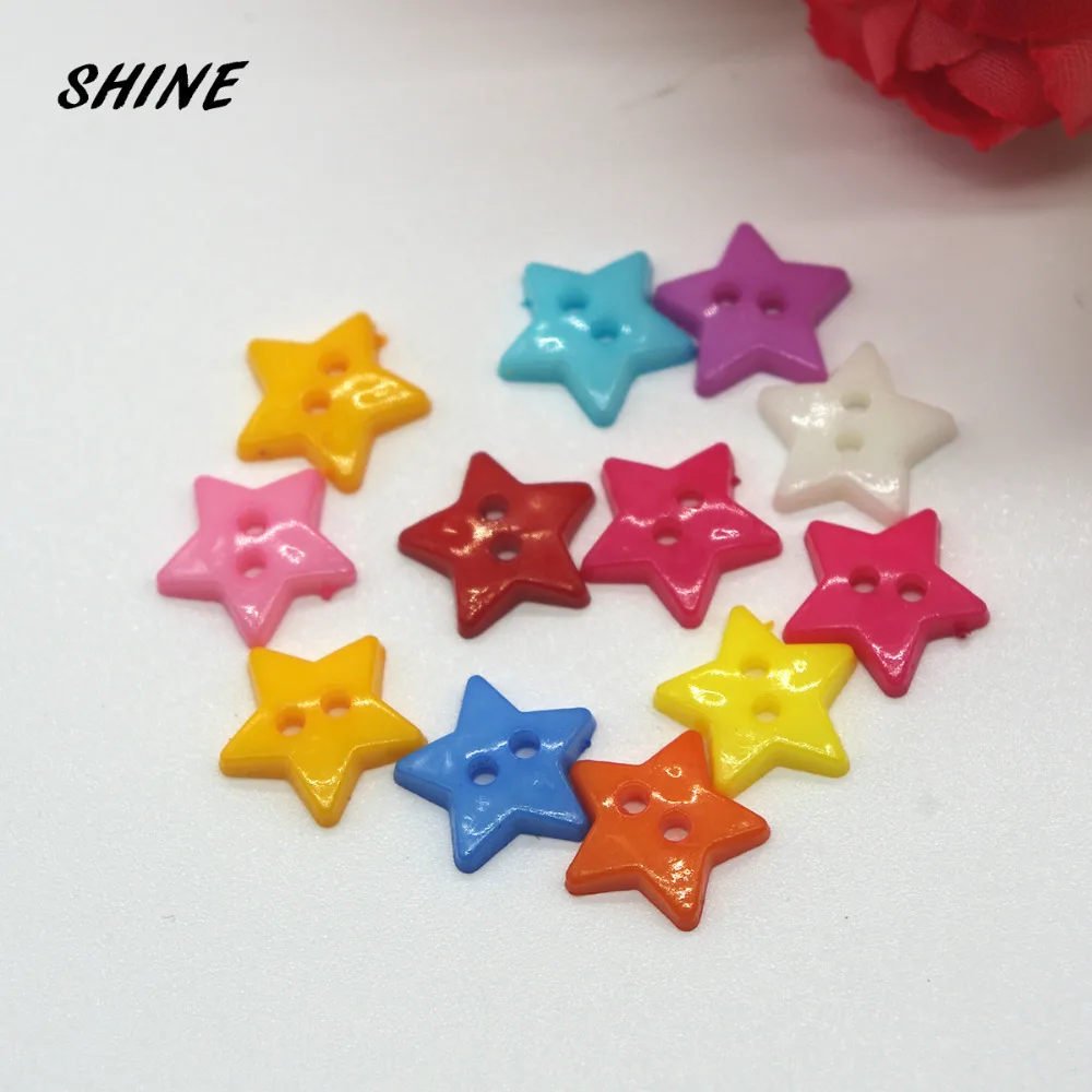 

Блестящие пластиковые пуговицы для шитья, скрапбукинг, звезда, многоцветные, с двумя отверстиями, 12 мм, 50 шт., пуговицы Costura, декоративные пуг...