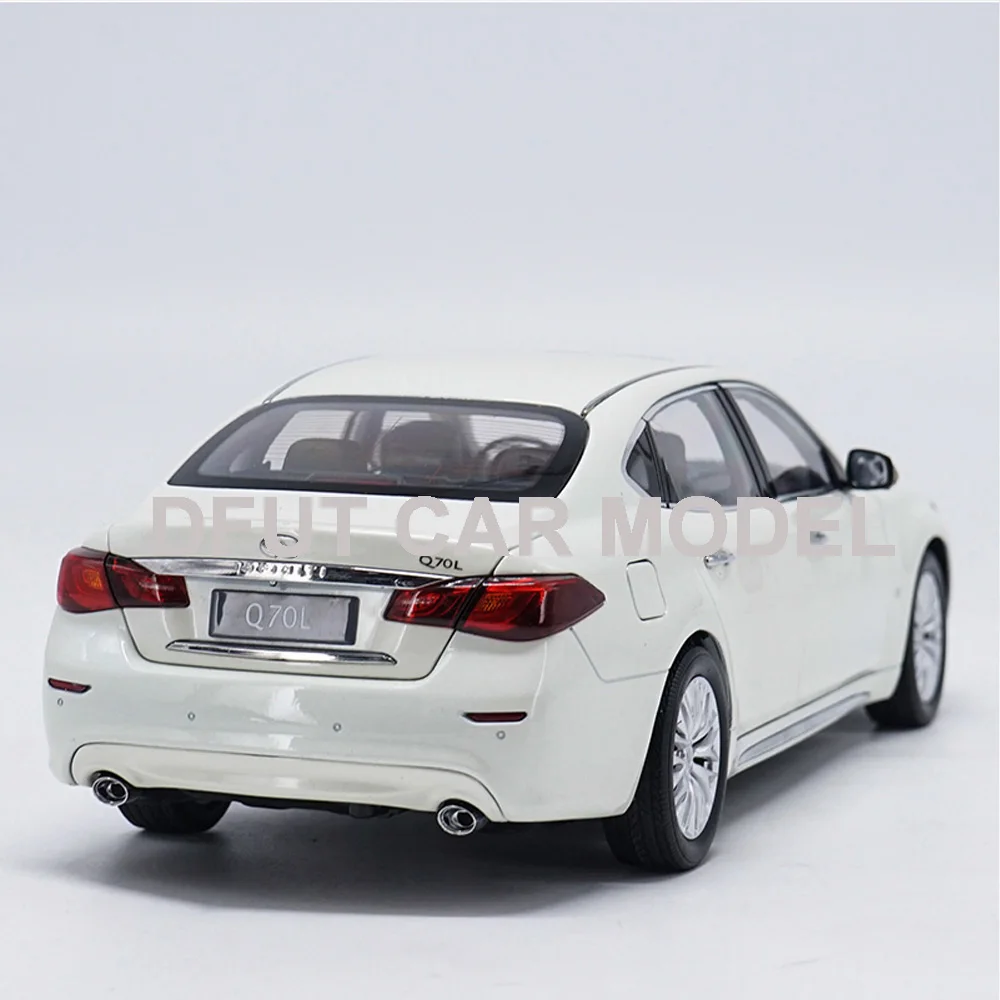 1:18 игрушечный спортивный автомобиль из сплава модель Infiniti Q70 2017 детских