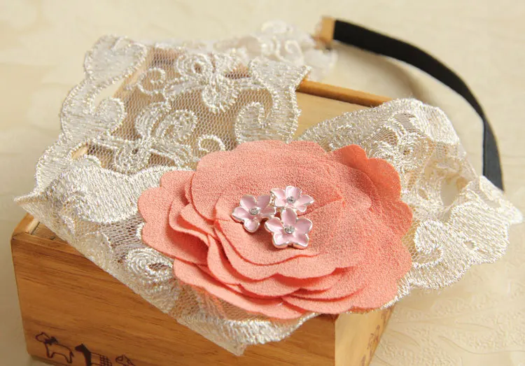 Handmade Pretty Womens 2.8&quot Width Crystal Pink Flower Filigree Lace Bungee Hair Band Elastic Headband Head Wrap Boho Party Dance |