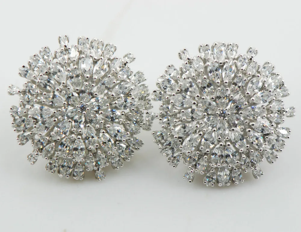 

Shiny Multi White Crystal Zircon Women 925 Sterling Silver Stud Earrings AP22