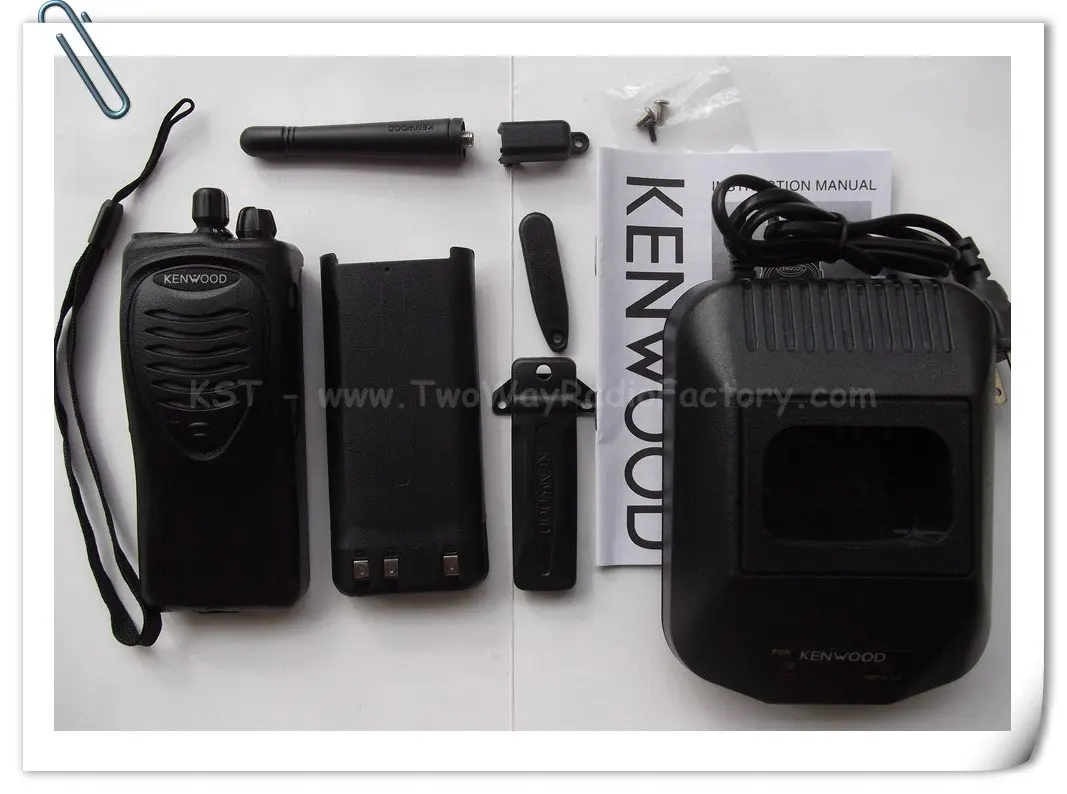 FREE Shipping TK3207 UHF FM Portable Transceiver with Battery &amp Charger | Мобильные телефоны и аксессуары