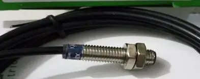 

Free Shipping 2pcs/LOT New Switch XS1N08PB349 three wire PNP normally closed M8 inductive sensor