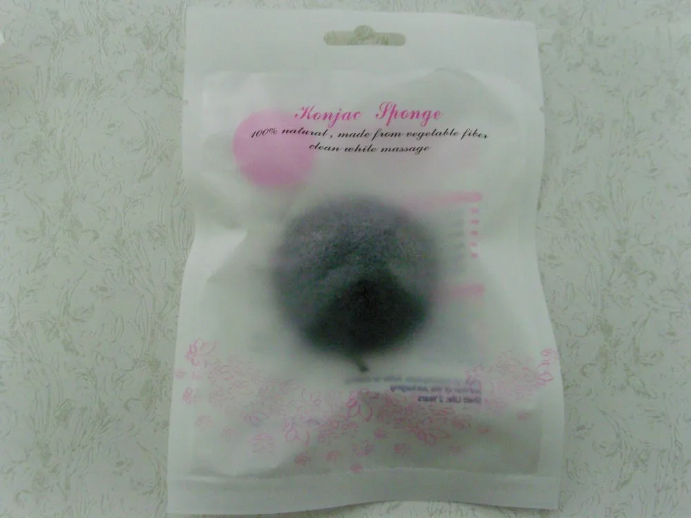 

100pcs/lot 100% Natural Bamboo Charcoal Fiber Konjac Sponges For Effective Skin Cleaning And Care For Natural 70*40mm In English