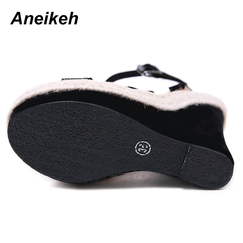 Aneikeh; Новинка года; женские босоножки из флока; Туфли-гладиаторы на танкетке и высоком каблуке; танцевальные свадебные туфли-лодочки с ремешком и пряжкой; Цвет Черный; размеры 34-35