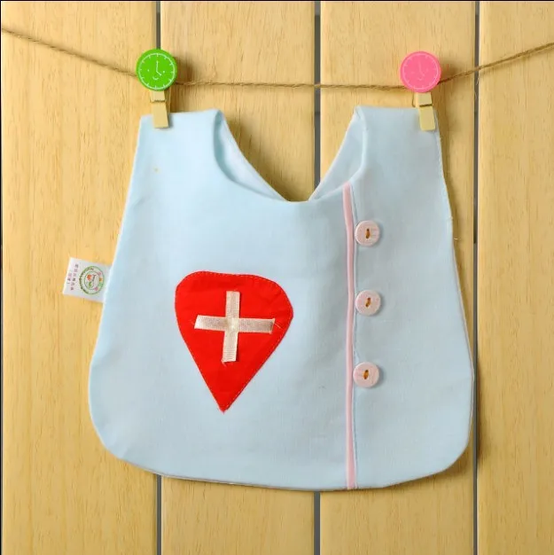 Взрывы Baby Bib младенца слюны Любовь Крест Медсестра хлопка водонепроницаемый