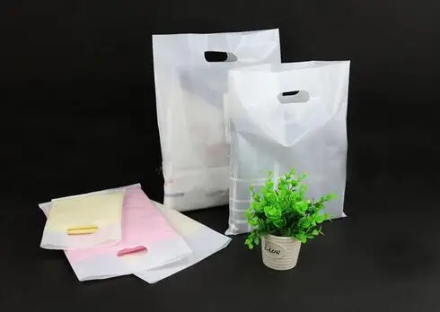 Wholesale Custom printed logo white plastic gift bags with handle packaging bag lot carrier for shopping | Дом и сад