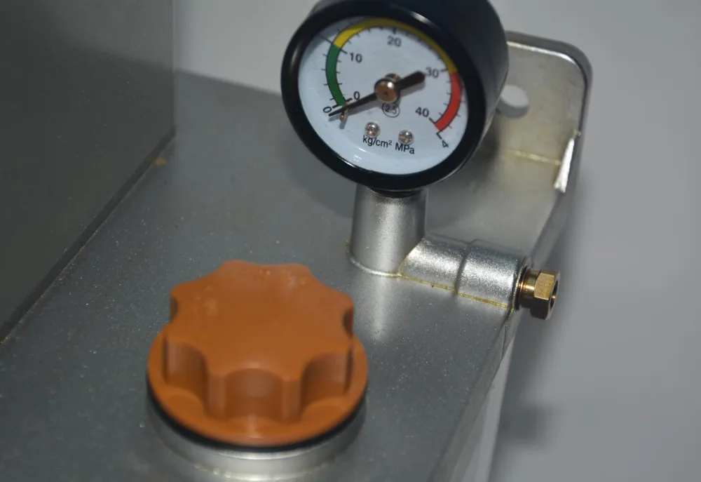 

New 1.5L Auto Lubrication Pump CNC Digital Electronic timer Automatic oiler 110V