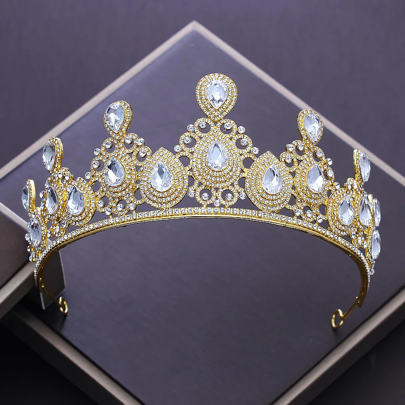 

Sparkling Crystal Wedding Princess Queen Tiaras and Crowns Engagement Prom Diadem Hairband 2018 New Baroque Bridal Crown CR160