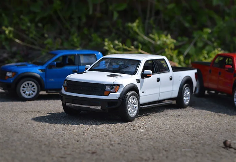 Высокая имитация F-150 игрушечный пикап, 1:32 Масштаб сплава вытянуть назад модель автомобиля, 4 открытые двери, звуковой светильник игрушка