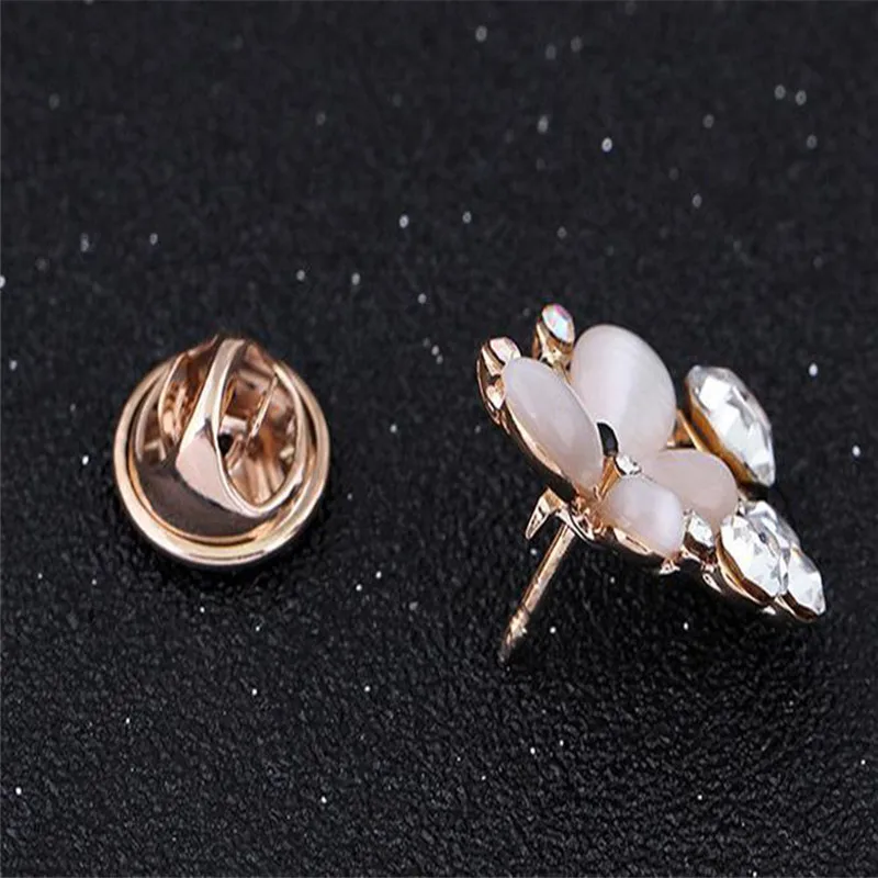 Opal Korean version of the boutique fashion wild gift female brooch thorn horse needle imported rhinestone jewelry | Украшения и
