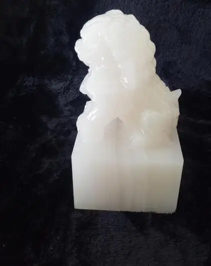 Натуральный афганский нефритовый Львиной котик счастливый город дом Lee Yun Yu Xiong