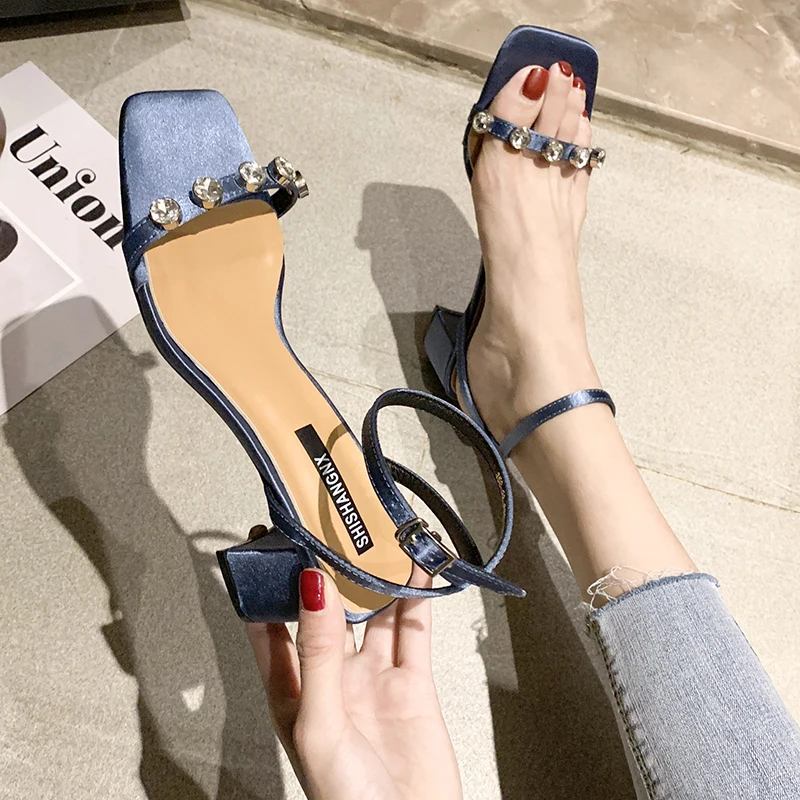 2019 новые элегантные шелковые женские босоножки модная обувь с украшением в виде