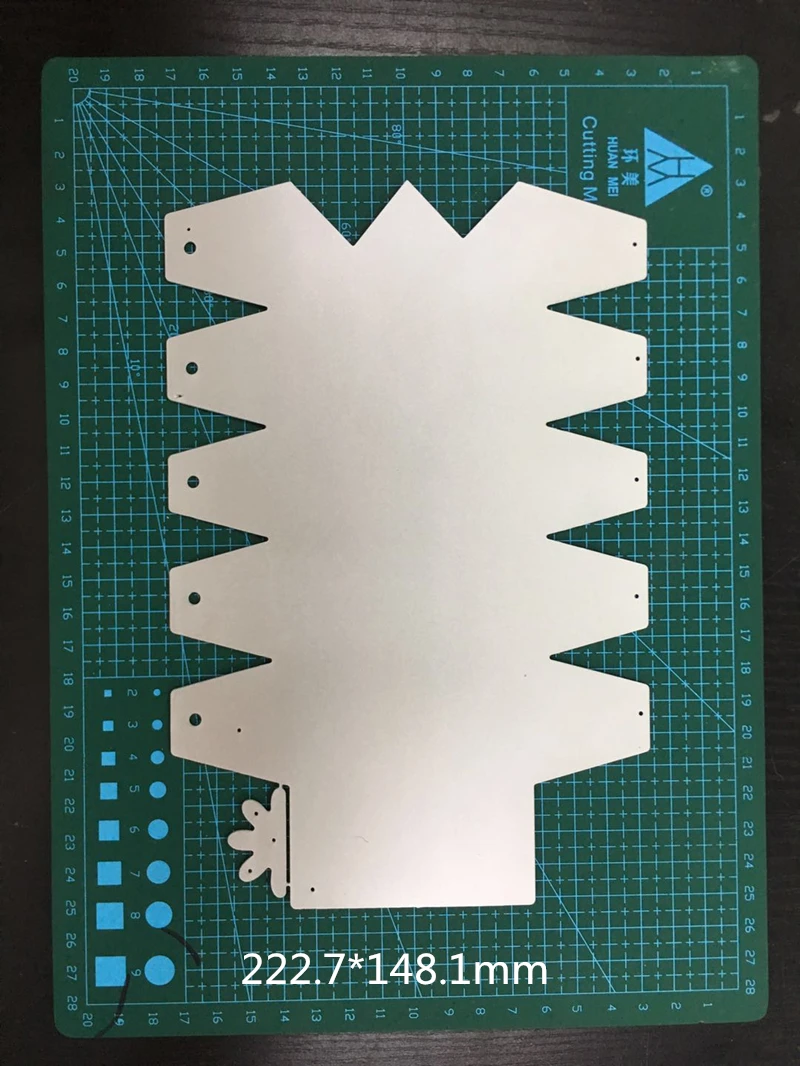 

3D Pineapple Figure Box Metal Cutting Dies for Scrapbooking DIY Photo Album Card Making Decorative Handcraft New 2019