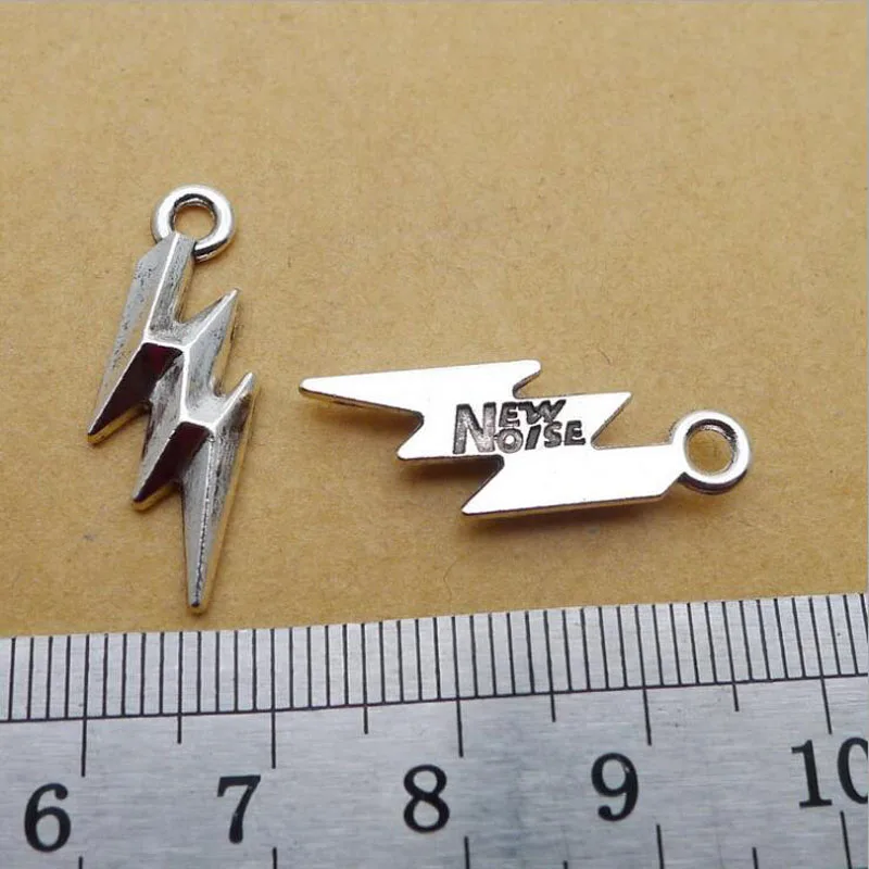 50pcs Antique Silver Alloy Lightning Charms Pendants For Bracelet Necklace Jewelry Making DIY Handmand Craft 10x26mm
50pcs Antique Silver Alloy Lightning Charms Pendants For Bracelet Necklace Jewelry Making DIY Handmand Craft 10x26mm