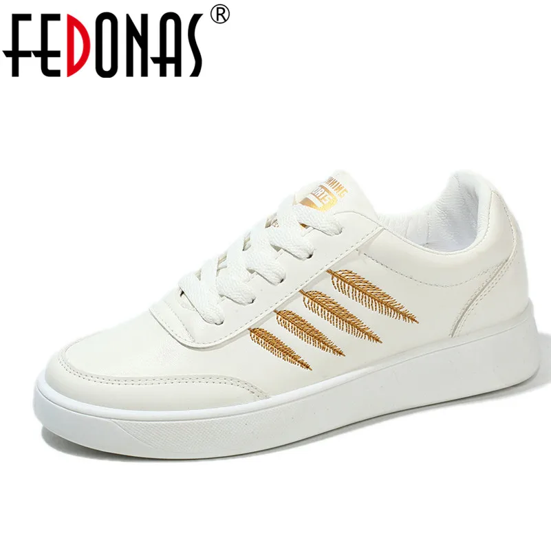 Женские кроссовки FEDONAS дышащие на нескользящей подошве повседневная обувь для