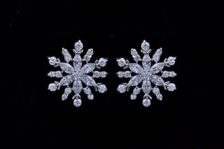 2015 новый список снежные серьги-гвоздики в форме цветка высокое качество CZ модные