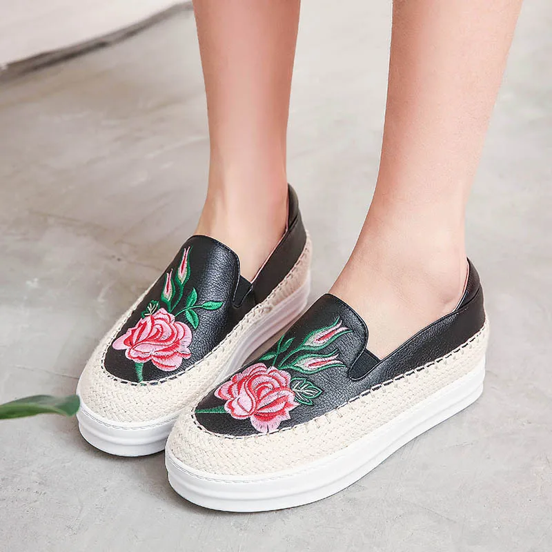 2017 Плюс Размер Обуви Женщина Квартиры Платформа Мокасины Вышивка Лианы