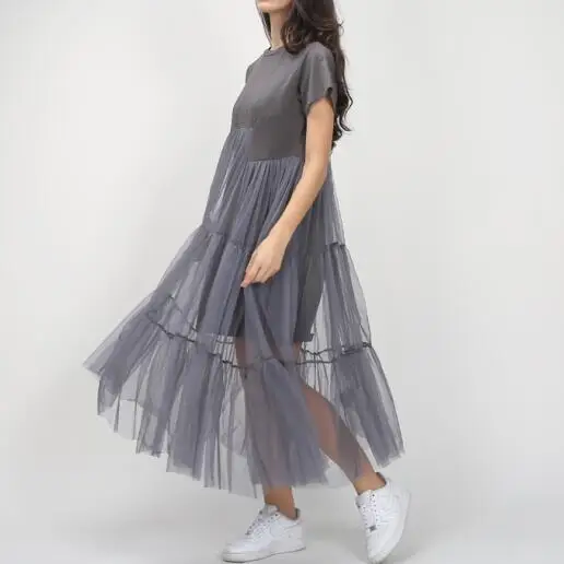 TWOTWINSTYLE Лето Корейский сплайсинга плиссированные тюль футболка платье для женщин большой размер черный серый цвет одежда новая мода - Цвет: Серый