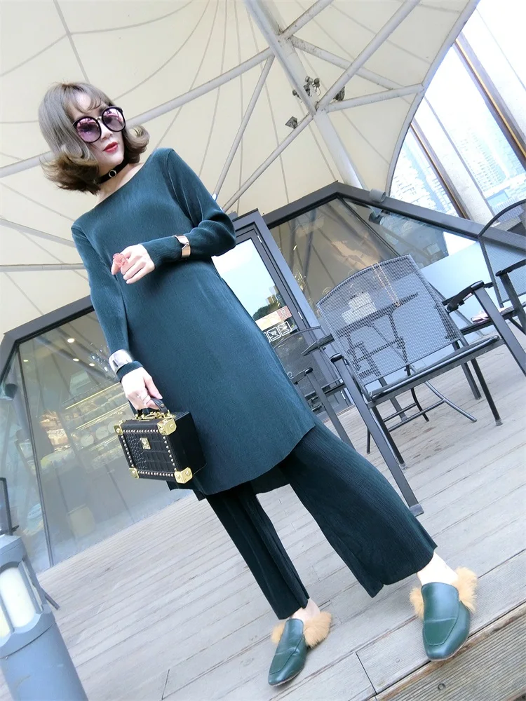 Miyake весной свободные штаны костюм 2 предмета новой код комплект свободные складки на цельном тонком платье