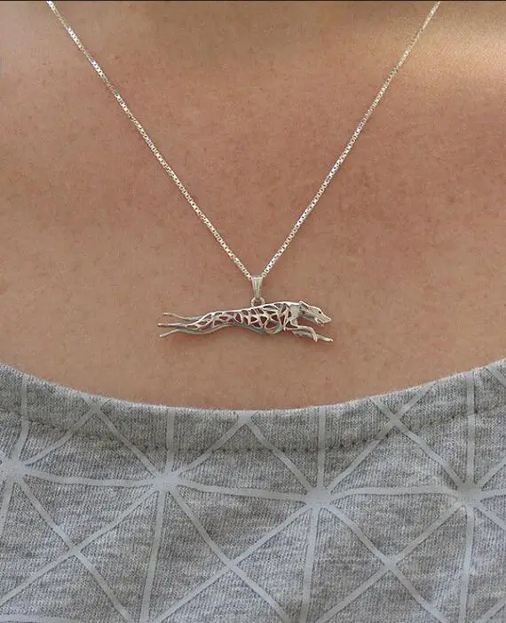 Новейшее ожерелье ручной работы с кулоном в виде бега Женский чокер цепочка