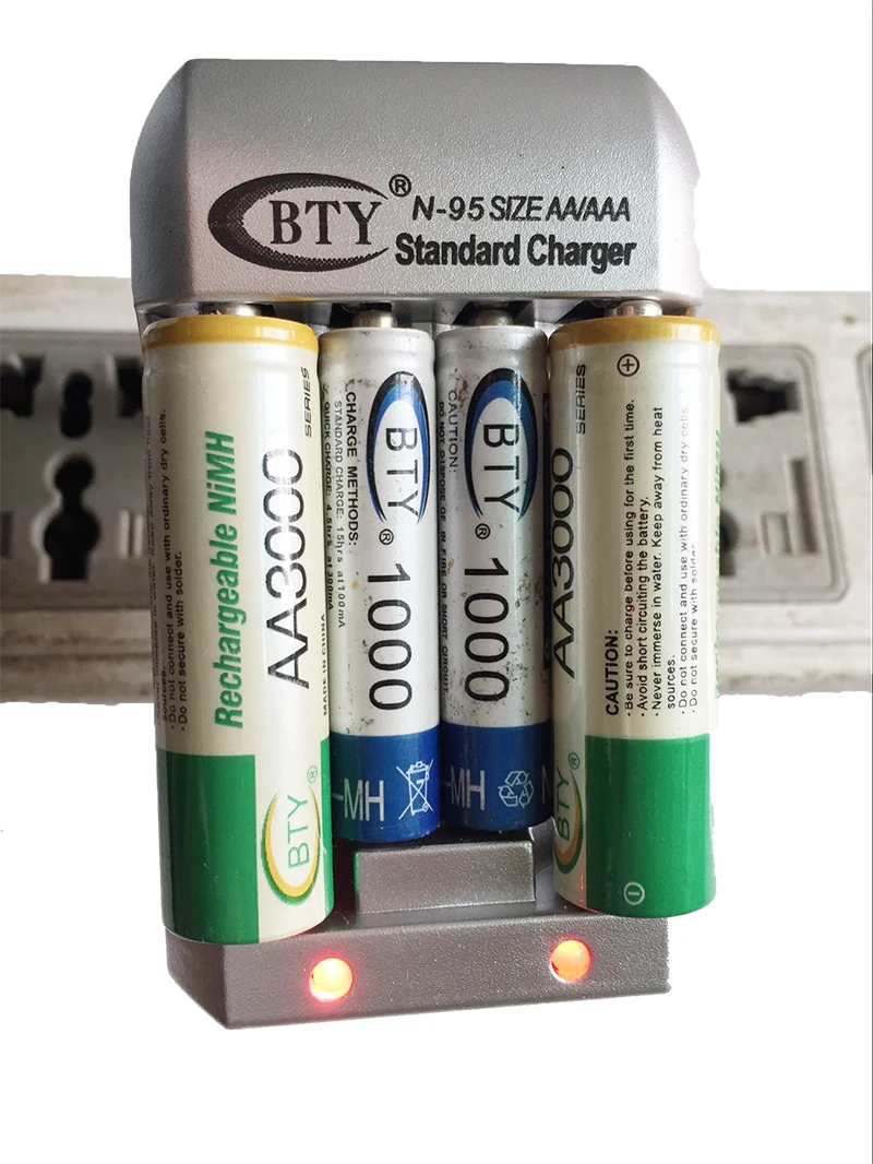 Зарядное устройство для аккумуляторов AA AAA вилка стандарта ЕС и США