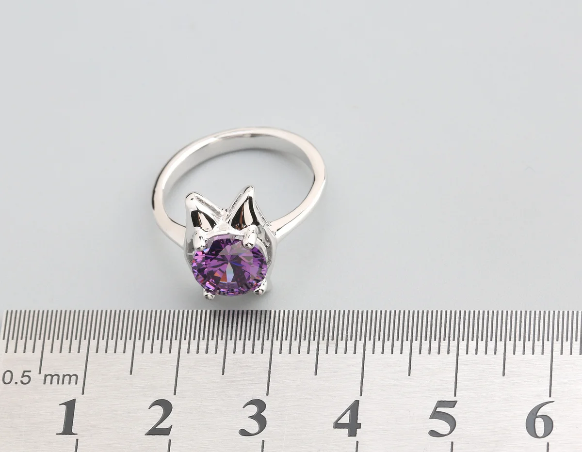 Прекрасный фиолетовый камень мм 8*8 полудрагоценный Серебряный Прохладный для