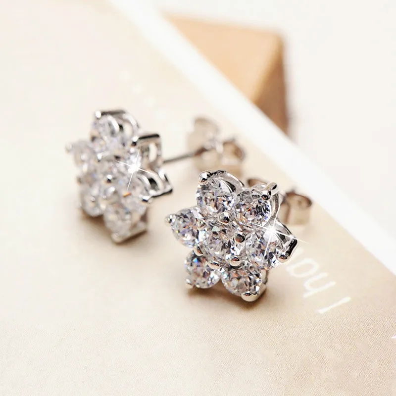 

100% 925 sterling silver fashion shiny crystal snowflake ladies`stud earrings jewelry Anti allergy wholesale drop shipping women