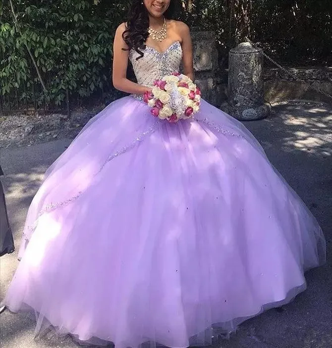 Элегантный Лаванда бальное платье без бретелек Quinceanera вышитое блестящим бисером тюль дешевые платье для выпускного бала Vestidos de дебютантка 15 Anos; сезон лето