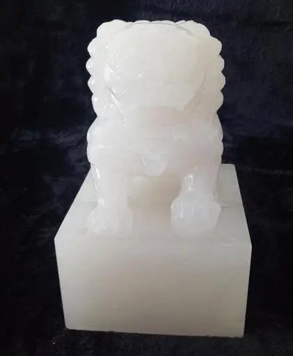 

Natural Afghan Jade Lion Seal Lucky Town House Lee Official Yun Yu Xiong Lion Decoration Business Gift