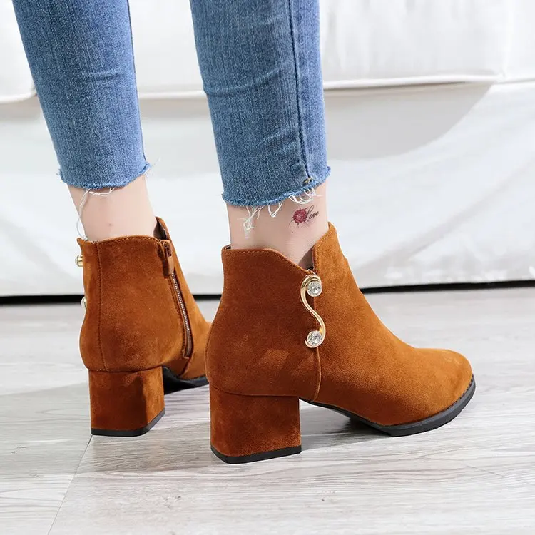 2018 осень на не сужающемся книзу массивном каблуке женские полусапожки женская