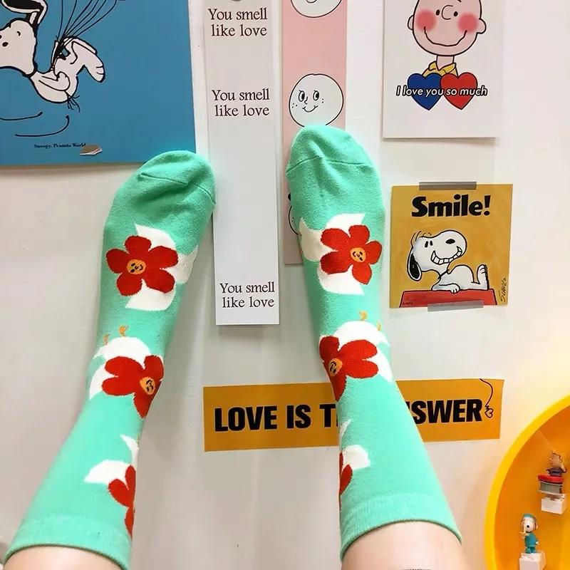 Носки унисекс в стиле Харадзюку брендовые с маленькими цветами Корейском модные