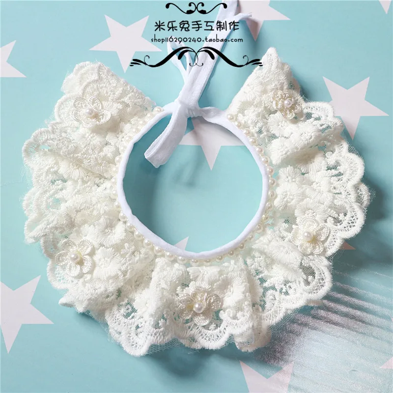 

Millie rabbit: simple double white lace, pet Bib dog, dog tidy mouth towel