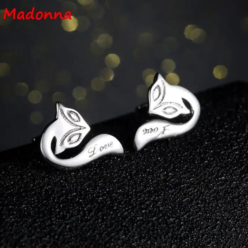 Женские сережки-гвоздики с лисьими буквами посеребренное украшение для ночных