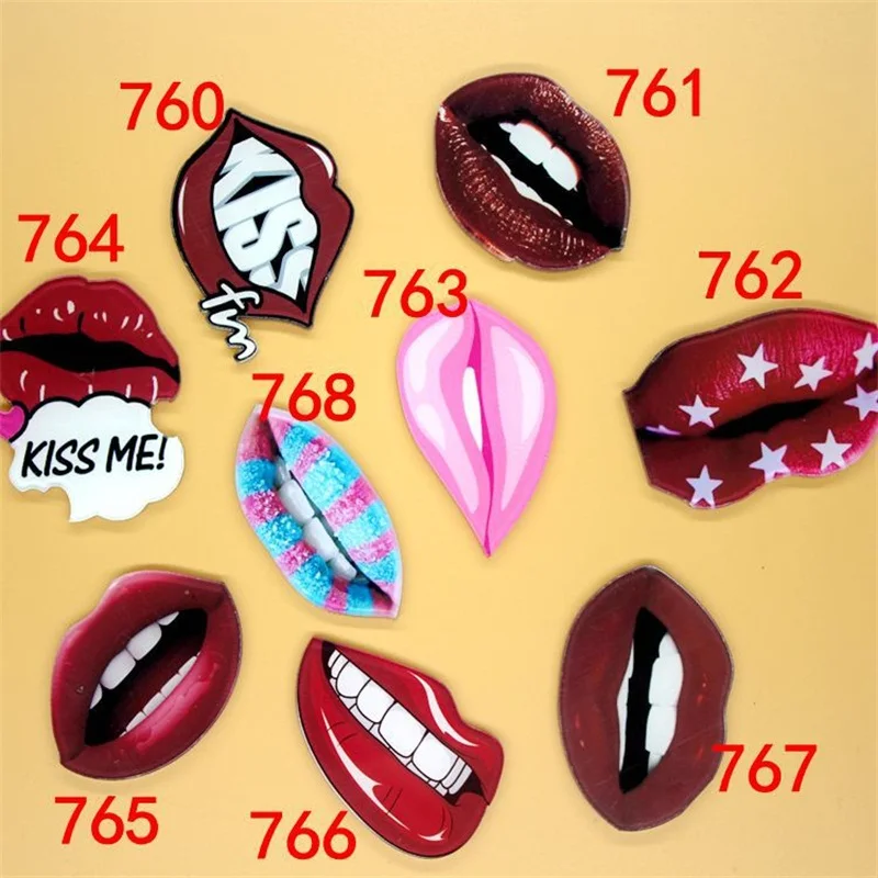 1 шт. забавная акриловая брошь в виде красных губ Kiss Me форме рюкзака булавка на