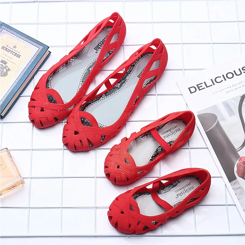 

Melissa Hollow Woman Jelly Sandals 2020 Summer Parent-child Shoes Sandals Melissa Women Jelly Shoes Soft 22.5cm-24.5cm