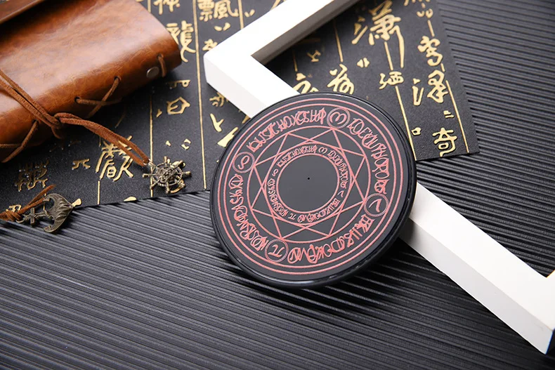 Беспроводная зарядка Mini Magic массив 10 Вт Быстрая для Android Apple QI ультратонкое