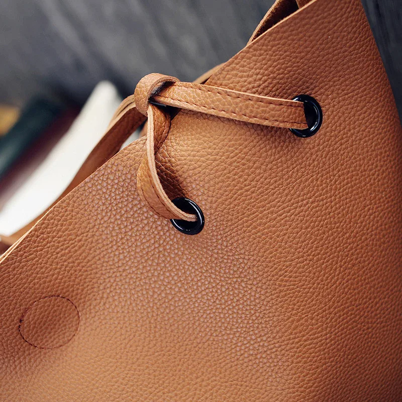 Женская сумка на плечо Большая вместительная из композитного материала