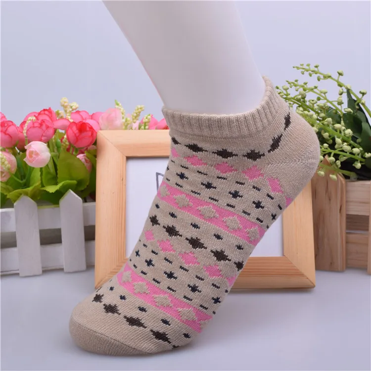 Zynassy 5Pairs/Lot Women Fashion Ethnic Style Cotton Jacquard Casual Socks Ladies Breathable Warm For Female | Женская одежда