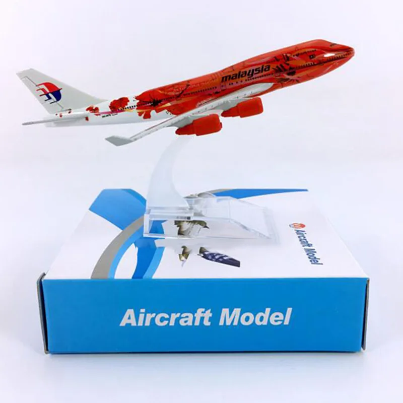 

16CM1/400 Red luxury Boeing B747-400 model airlines RED color with base alloy aircraft plane collectible display modelcollection