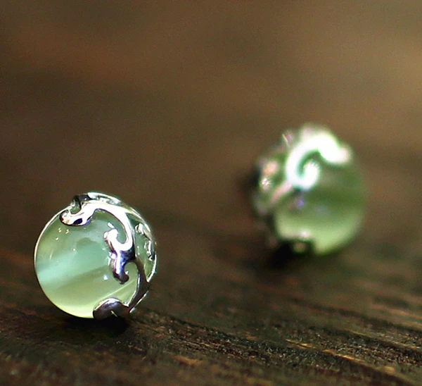 Женские винтажные серьги пусеты с натуральным зеленым опалом из стерлингового